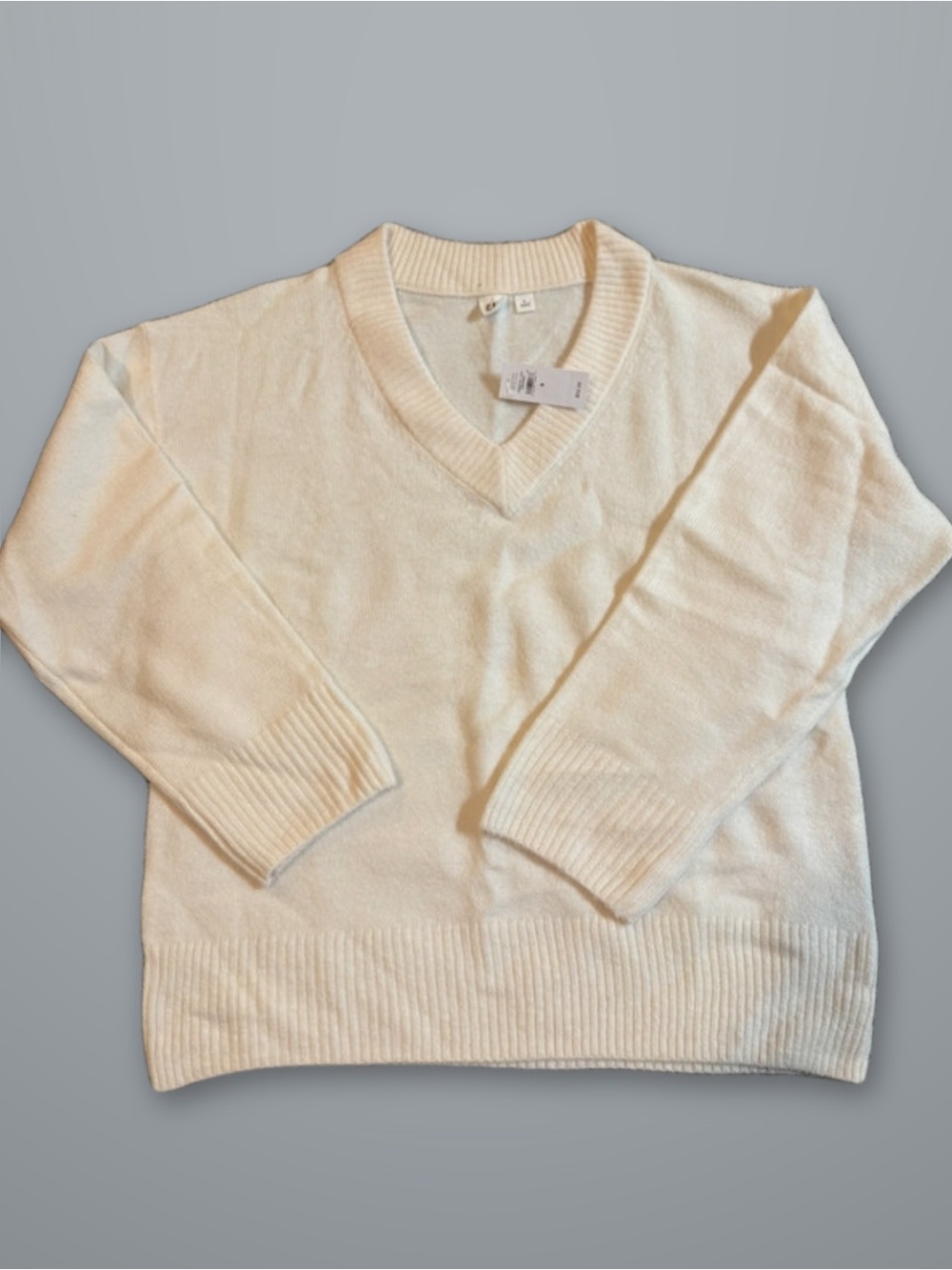 GAP Cream V-Neck Sweater